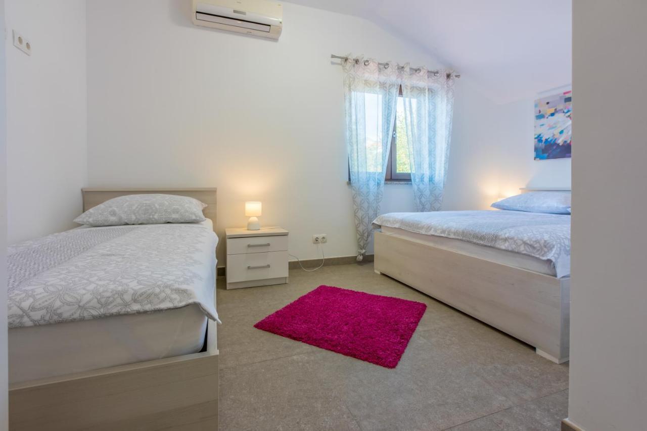 Anton 1 Apartment Crikvenica Ngoại thất bức ảnh